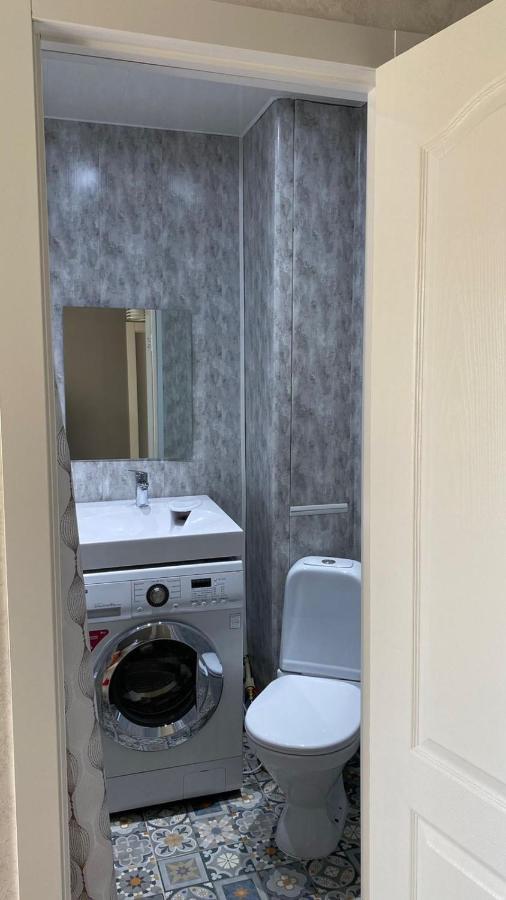 Apartamento Daily short term flat Uralsk Exterior foto