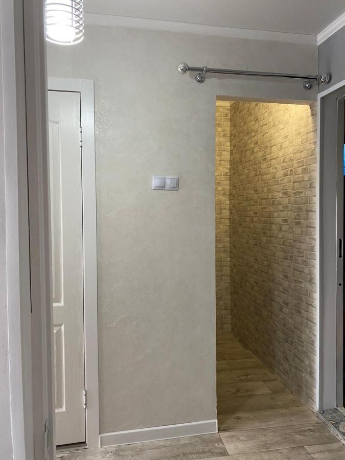 Apartamento Daily short term flat Uralsk Exterior foto